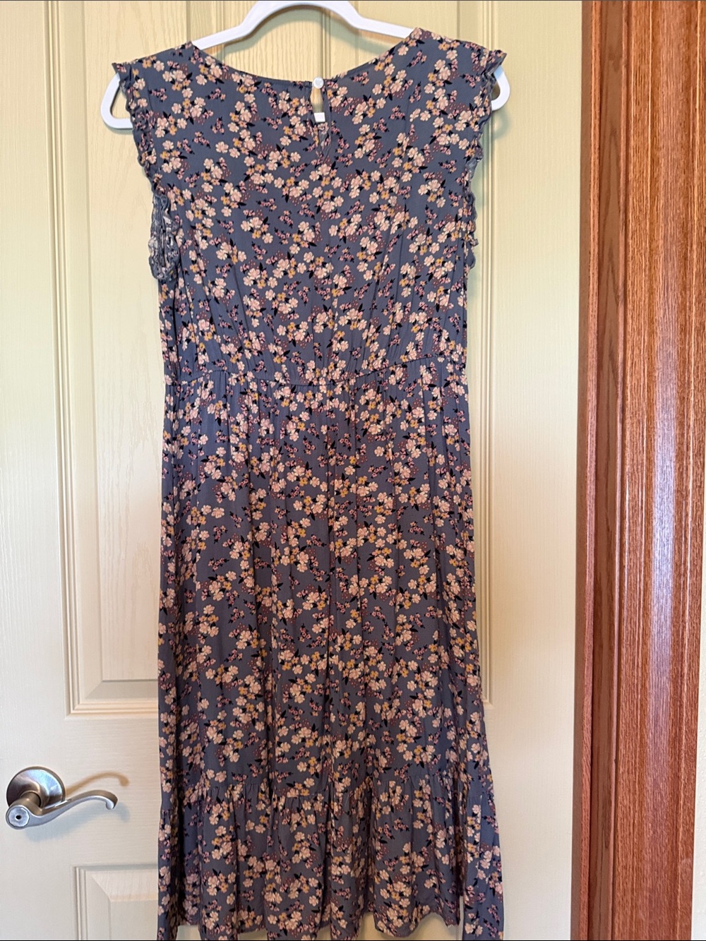 Papillon Blanc Dusty Blue Floral Ruffle-Sleeve Midi Dress - Picture 3 of 3